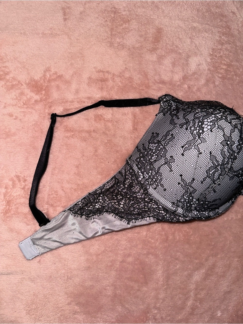 Limited edition black bombshell adjustable straps - Picture 6 of 9